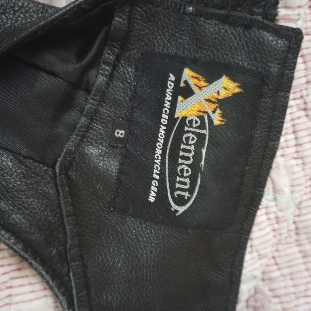Ass less Chaps... - Picture 3 of 5